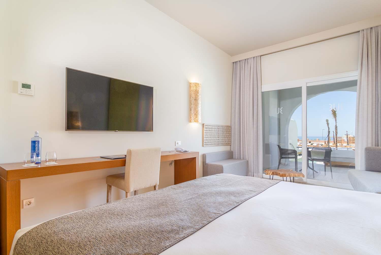 Zahara Beach & Spa By Qhotels - Adults Recommended 萨阿拉德洛斯阿图内斯 客房 照片 A room at the hotel